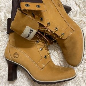Women’s Timberland Fold down Heeled Boots Sz. 8.5